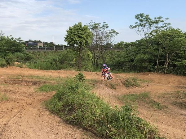 M2R Racing 90R 90cc 62cm Semi Automatic Mini Pit Bike