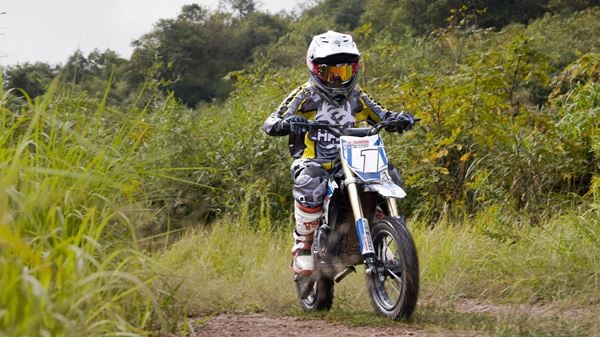 FunBikes MXR 1400w 48v Li 12/10 65cm Blue Kids Electric Dirt Bike 2025