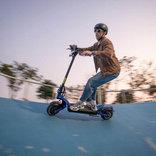 Kaabo Mantis 10 Lite 1000w 48v 13ah Li Black Twin Motor Electric Scooter (IPX5)