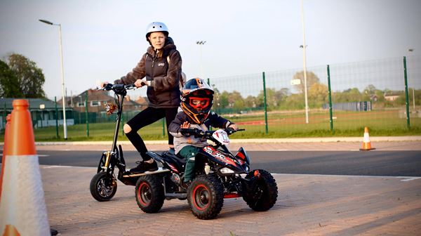 FunBikes Toxic 800w Black/White Kids Electric Mini Quad Bike V2