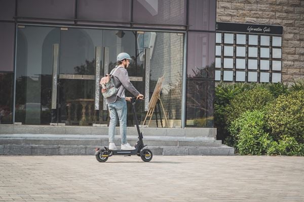 Chaos X5 48v 1200w 15ah Twin Motor Adult Electric Scooter IP54